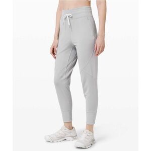 Women’s Lululemon Metro Miles Joggers